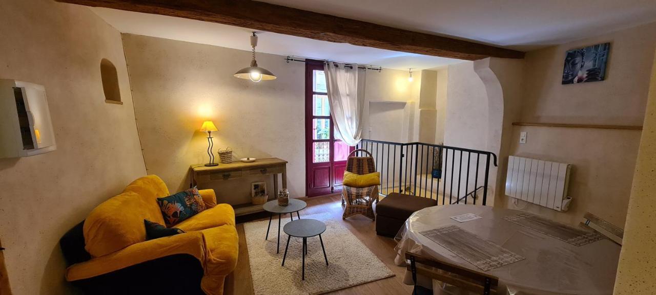 Les Studios De St Guilhem Saint-Guilhem-le-Desert Buitenkant foto